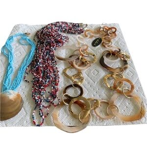 BEAUTIFUL necklaces total (4) for only $13